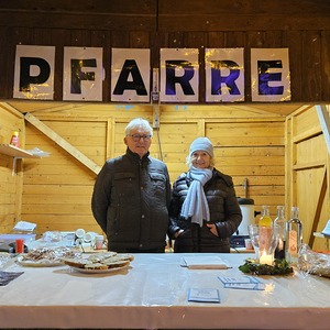 Schlussdienst: Gisi Marx (Günzl) und Pfarrgemeinderat Hermann Dittrich