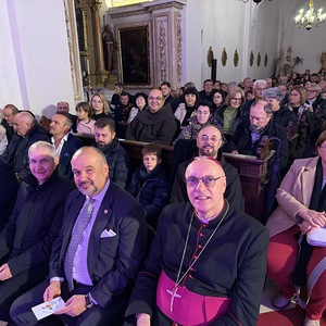 Diözesanbischof Ägidius Zsifkovics beim Konzert von Pax & Bonum
