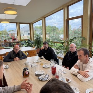 Padre Guilherme zu Besuch bei der Gemeinschaft Cenacolo