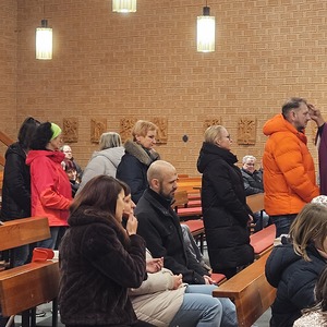 Aschenkreuz für die Gläubigen