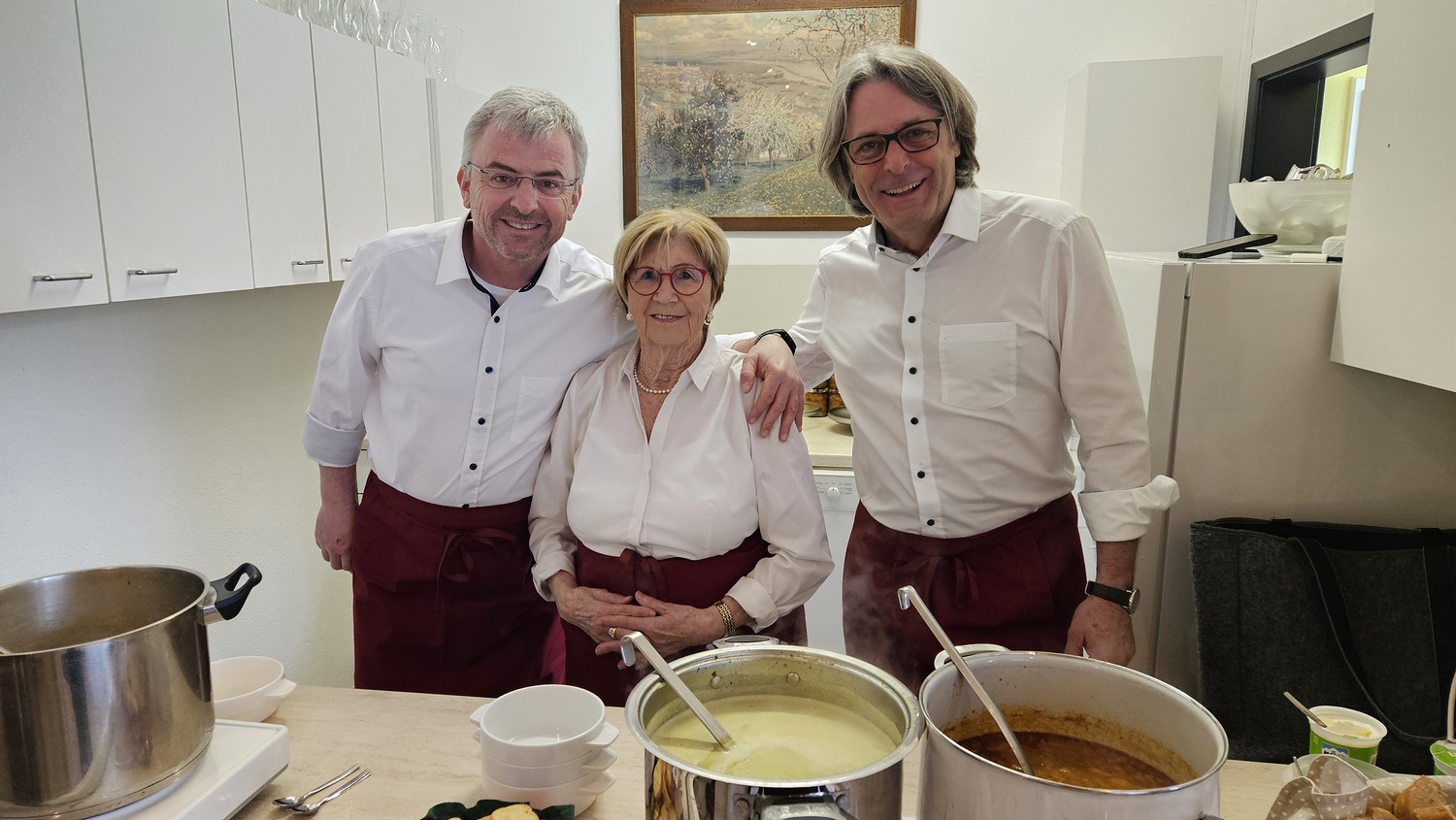 v.l. Pfarrgemeinderat Andi Reisner,  Anna Puntigam und Bürgermeister Gerhard Hutter