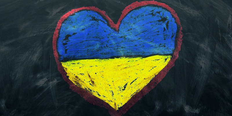 Flag Heart Board Painted School Banner Ukraine / Copyright by MaxPixel, MaxPixel's contributors Flag Heart Board Painted School Banner Ukraine