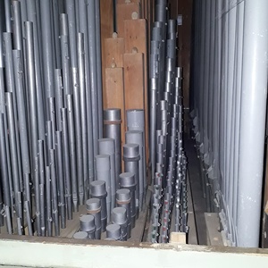 Heiligenkreuz i. L. - Pfarrkirche zur Kreuzauffindung / Gottfried Allmer Pfeifenwerk auf der Manuallade.