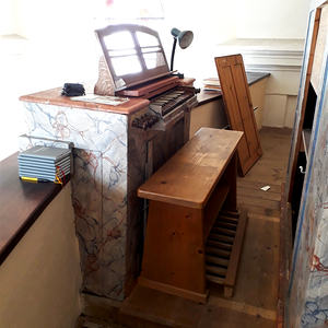 Badersdorf - Filialkirche zur Kreuzerhöhung / © Diözese Eisenstadt/Gottfried Allmer Spieltisch in der Emporenbrüstung