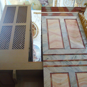 Frauenkirchen - Basilika minor St. Maria Geburt / Karl Kastl Seitenansicht; Gehäuse vorne historisch neu ergänzt, hinten moderner Pedalzubau.