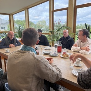Padre Guilherme zu Besuch bei der Gemeinschaft Cenacolo