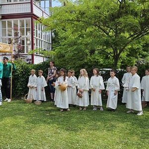 Burschenverein mit Himmel, Erstkommunionkinder
