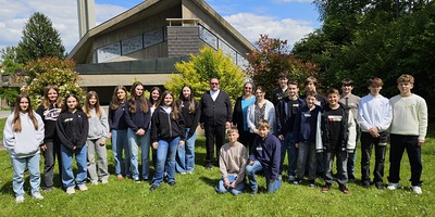 Firmlinge mit Firmspender